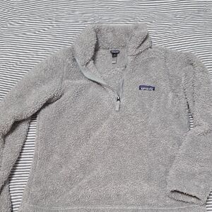 Patagonia Women’s Light gray/green Zip-Up Fleece Pullover